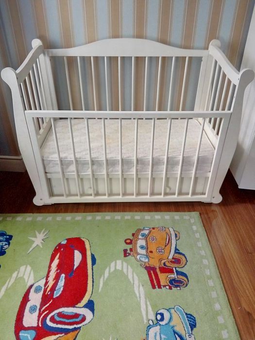 Детская кровать / манеж дерево обмен