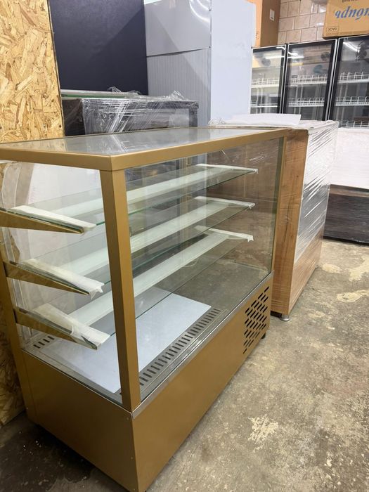 Холодильные витрины•Кондитерские витрины