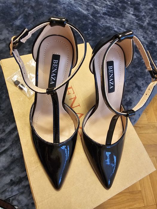 Pantofi stiletto