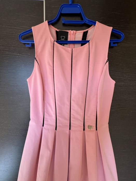 Елегантна барби розова рокля.