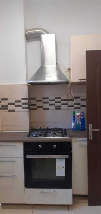 Închiriez sau vand apartament spațios 3 camere în centrul București