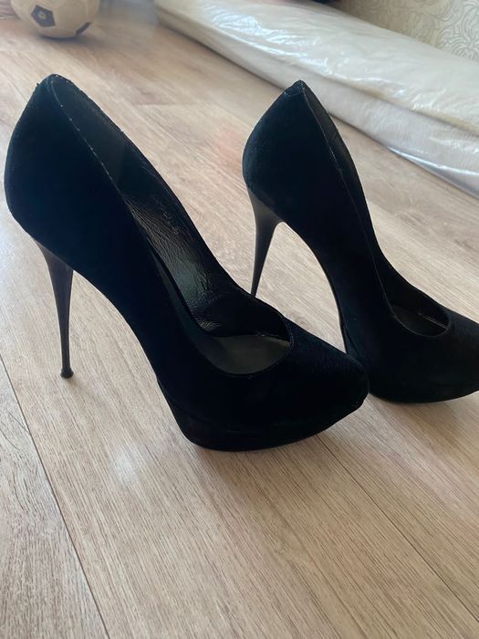 Продам туфли замшевые