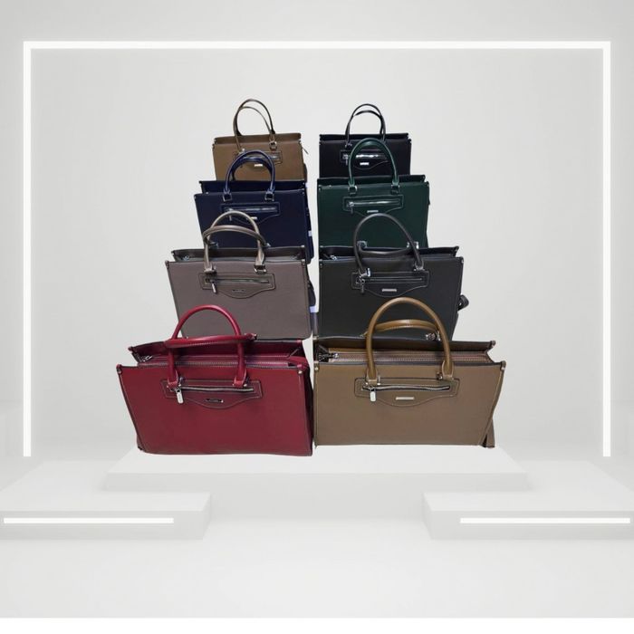 Класическа дамска чанта