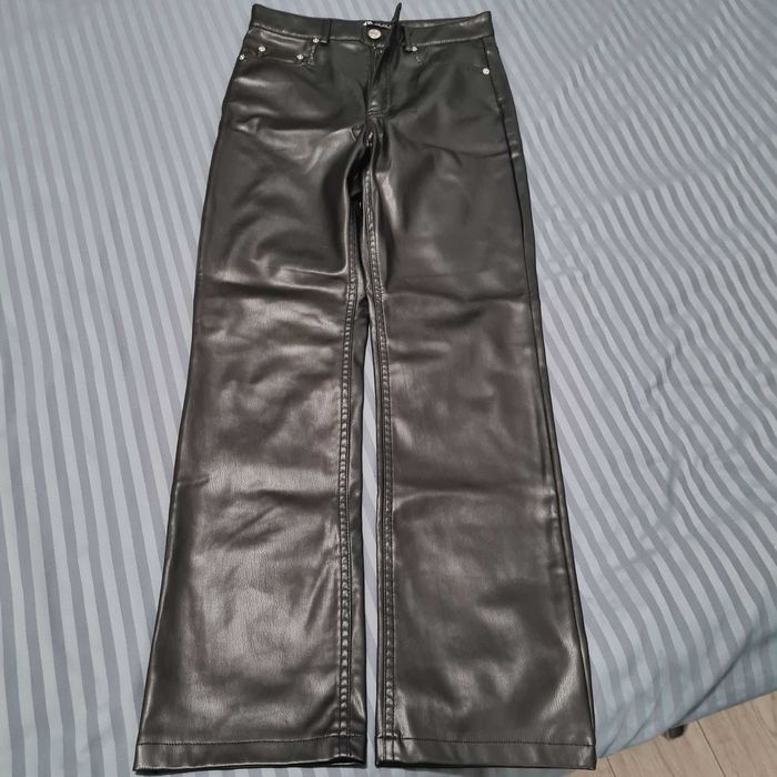 Кожен панталон Зара