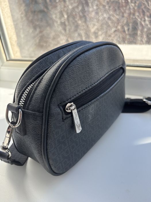 Продам женскую сумку