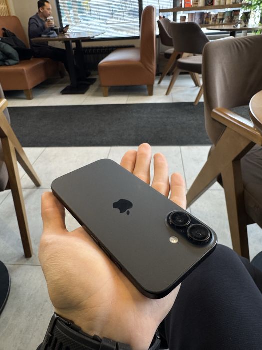 Продам Iphone 16 128гб
