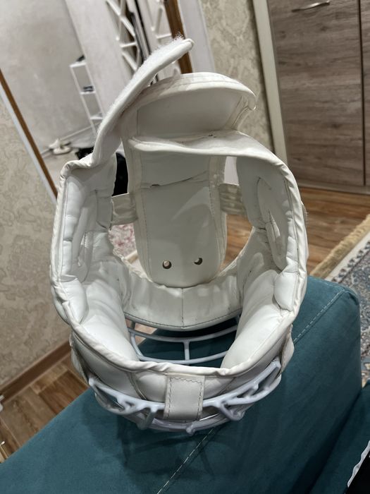 Шлем для карате новый