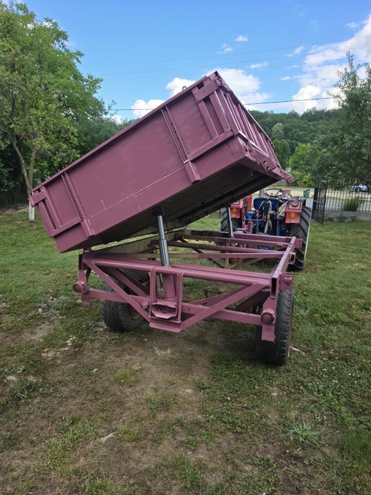 Vand remorca tractor basculabila