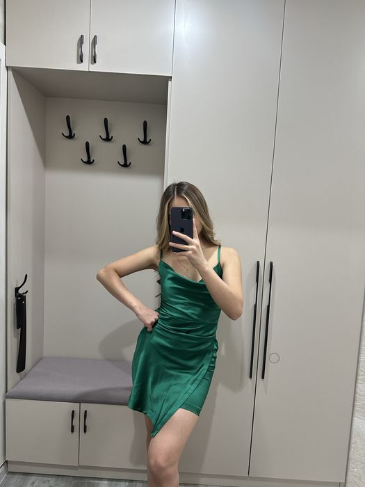 Продам платья и юбки