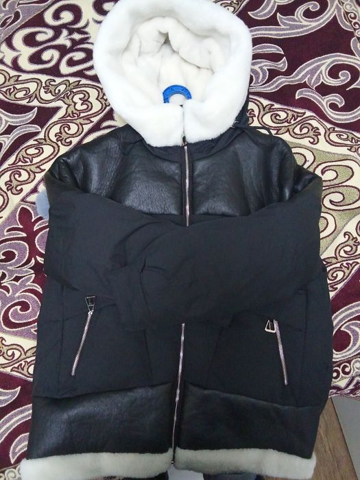 Продам куртку пуховик!