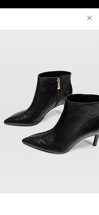 Черни боти Stradivarius змийска кожа