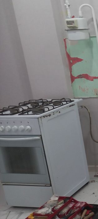 Газовая плита  четыре комфор