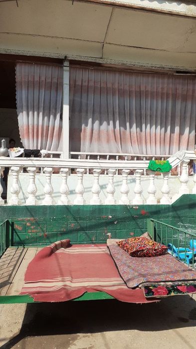 Уй сотилади.Андижон вилояти Пахтаобод тумани Обод МФЙ.Чин кучаси 99-уй