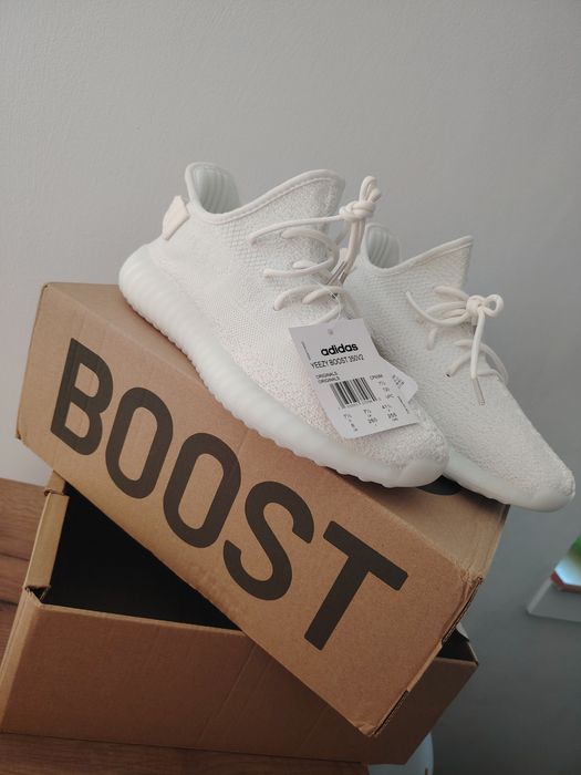 Yezzy Boost 350 V2 mărimea 41 1/3