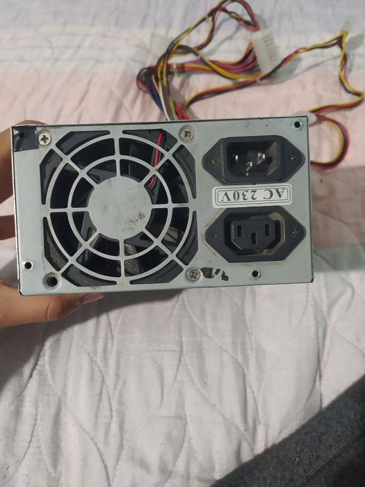 Blok ptitaniya CD DVD va operativka