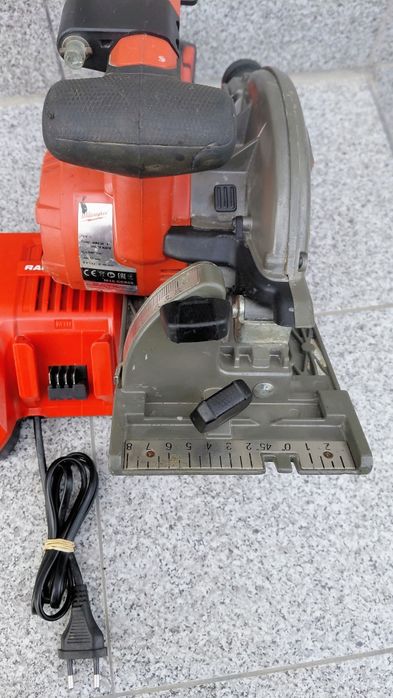 Milwaukee M18 CCS55 Акумулаторен циркуляр
