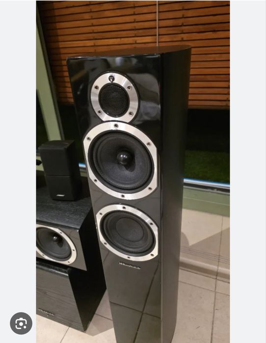Vand boxe standfloor Wharfedale Diamond 10.4