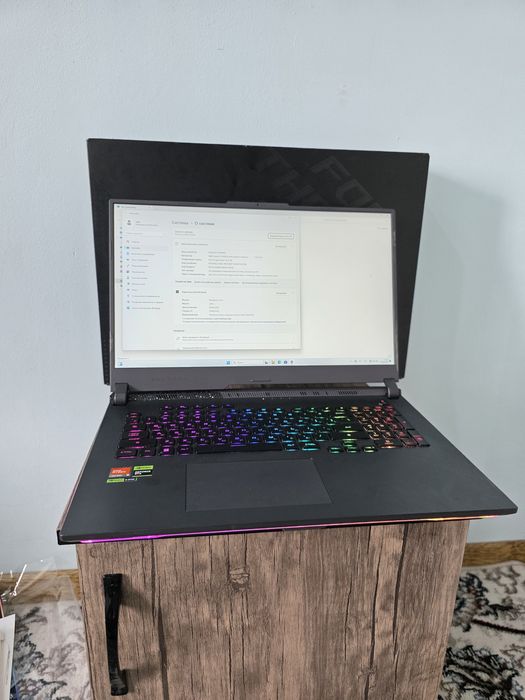 Asus Rog Strix G713 Ryzen 9 7845HX/RTX 4060/16/512/144Hz