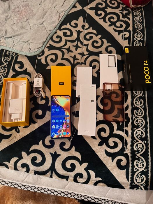 Телефон POCO F4 игравой