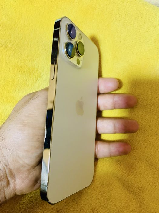 Iphone 13  pentru piese