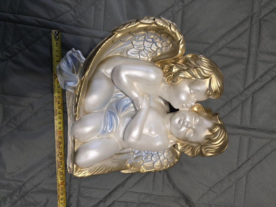 Гипсовая фигура ангелов