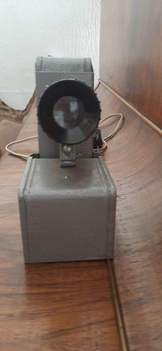 Стара кинокамера