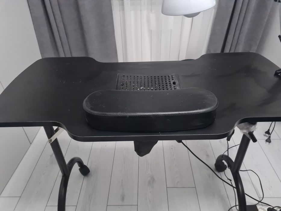 Masuta de lucru manichiura