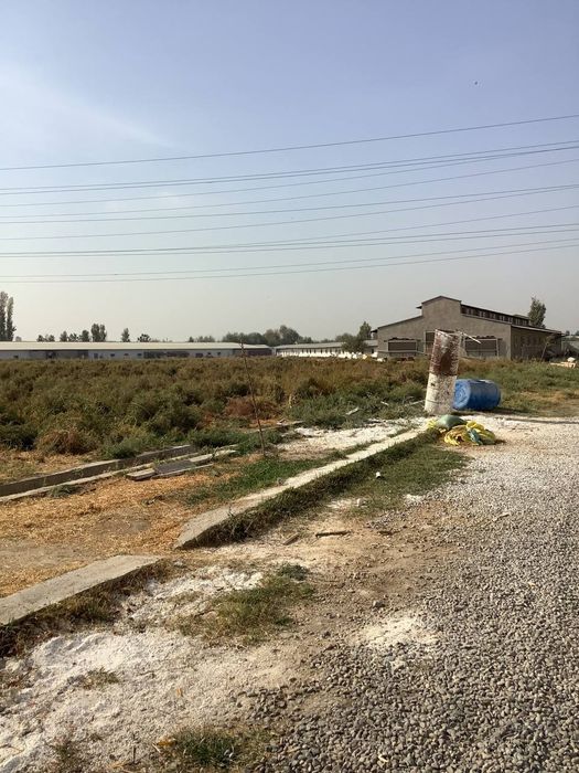 База с общей площадью по кадастру 3.9 гектара.