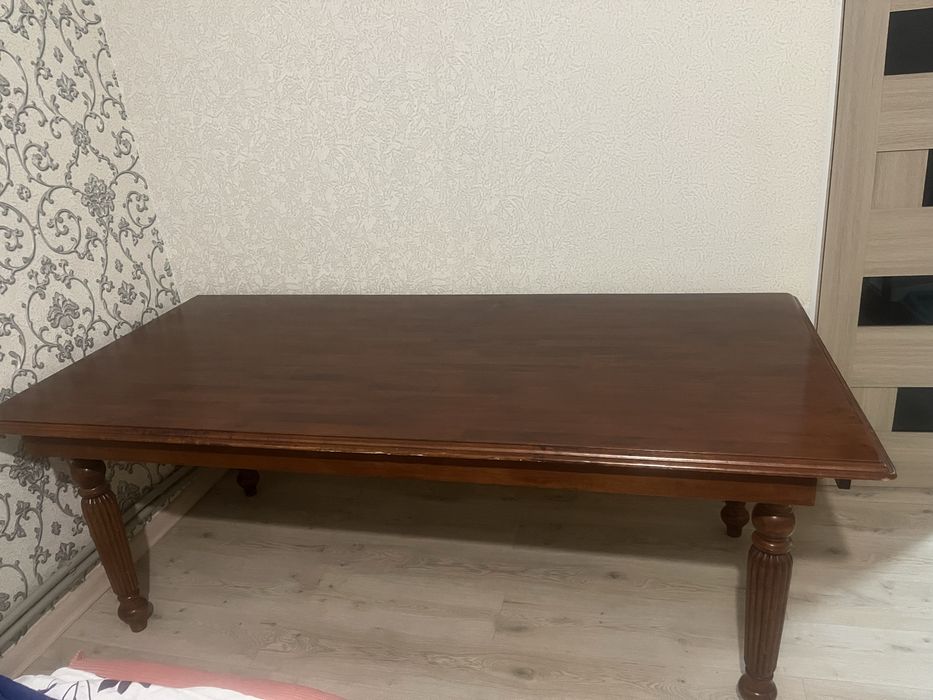 Продается стол производства Малазия