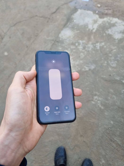 Iphone Xs, Xotira 64, Yomkost 79, true ton bor, ochilmagan