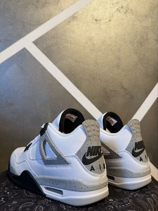 Air Jordan 4 Retro White Cement