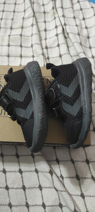 Бебешки маратонки Hummel 20