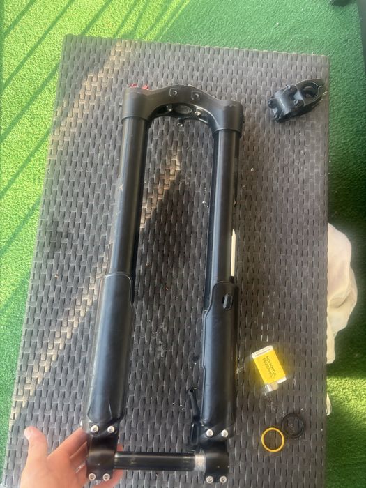Furca 150mm inversa