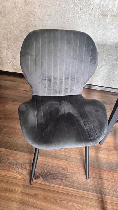 Стол обеденный со стульями