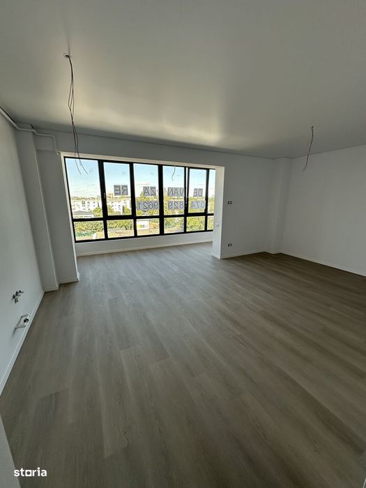 Apartament 3 camere, lift și curte în Galați — fotografia 1