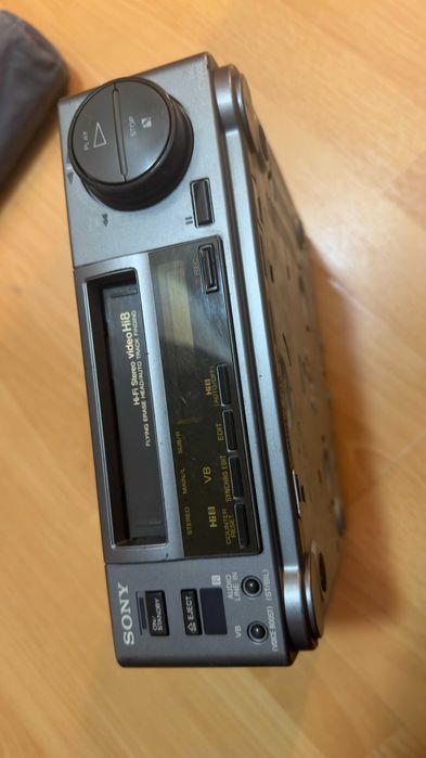 Sony EV-C500E Hi8 / Video8 Stereo PAL – deck video vintage
