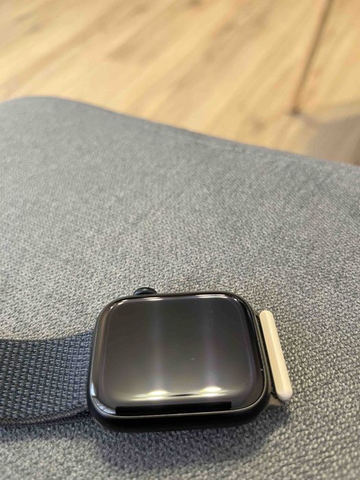 Apple Watch Series 9 – 45 мм. 100% батерия, перфектно състояние