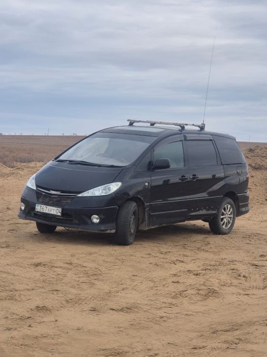 Toyota Estima 2005год