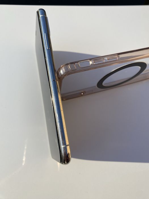 Iphone xs  xotira 256 talik holati yaxshi