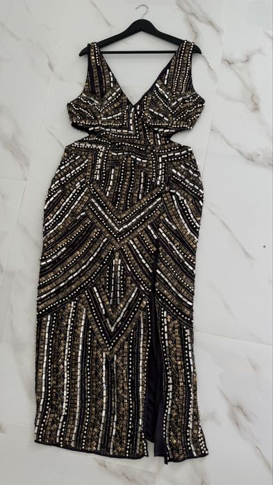 Rochie ASOS Luxe cu aplicații și decupaje – 44