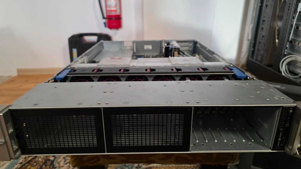 Server HPE ProLiant DL380 Gen9 G9 2U 8 x 2,5 SFF