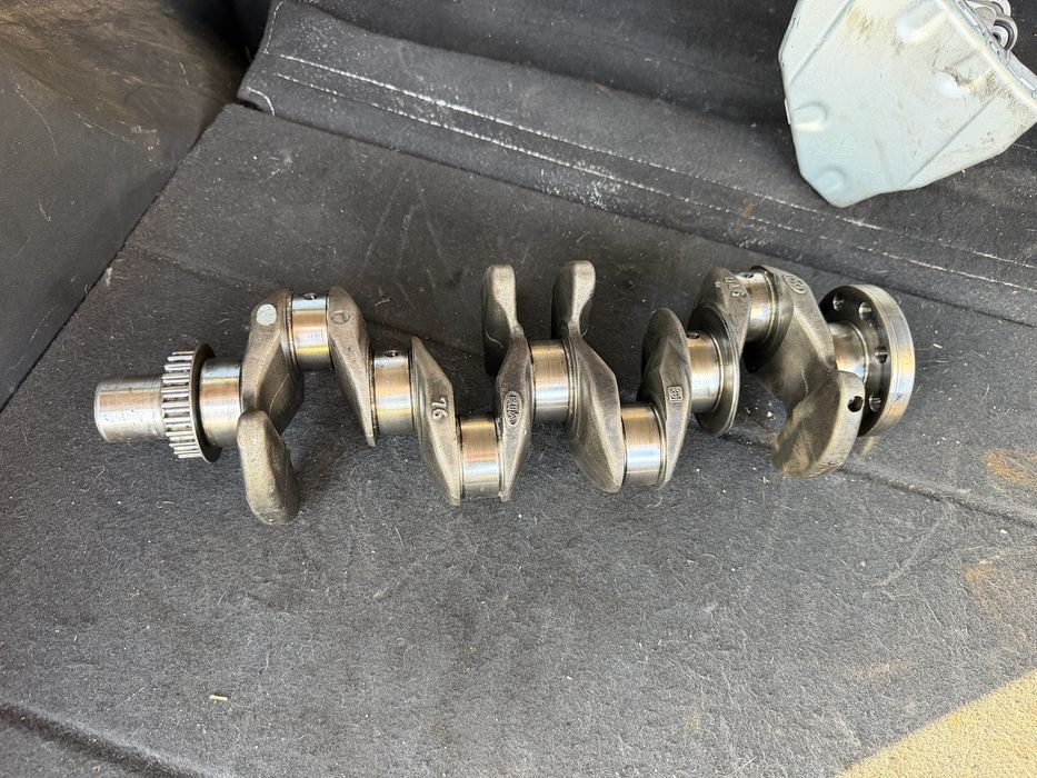 Колянов вал Kia Hyundai 1.6crdi D4FE