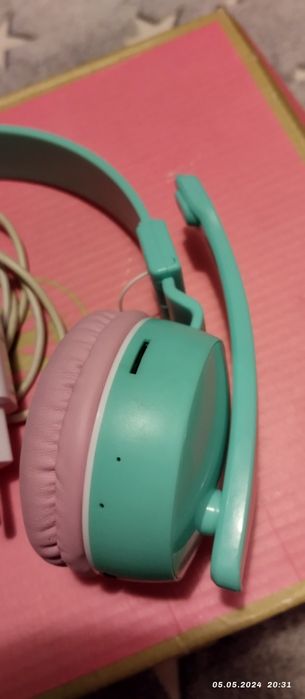 Продам блютуз наушники.