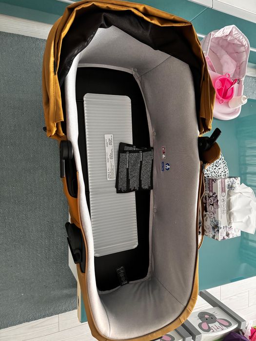 Vând landou pliabil pentru Joolz aer +, in stare foarte buna