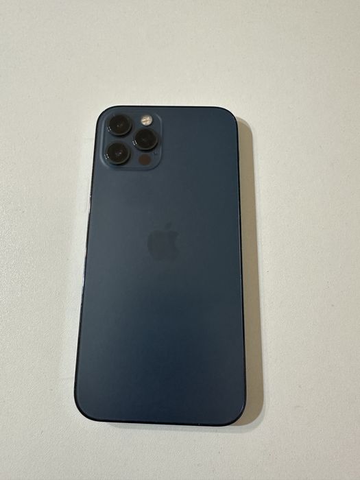 Iphone 12 pro,с коробкой