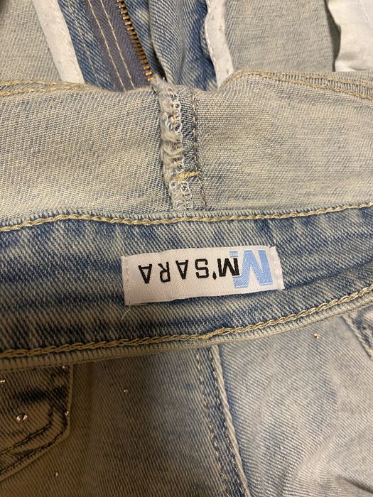 Дънкови къси панталонки с камъни,напълно запазени,размер S.