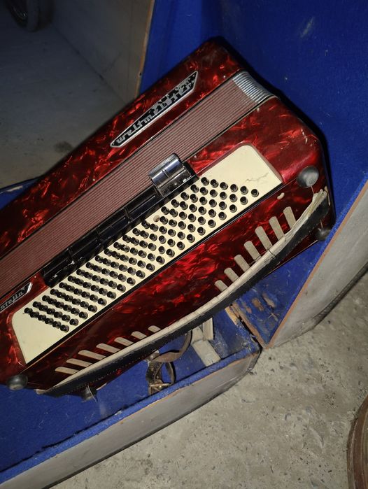 Аккордеон Weltmeister Stella