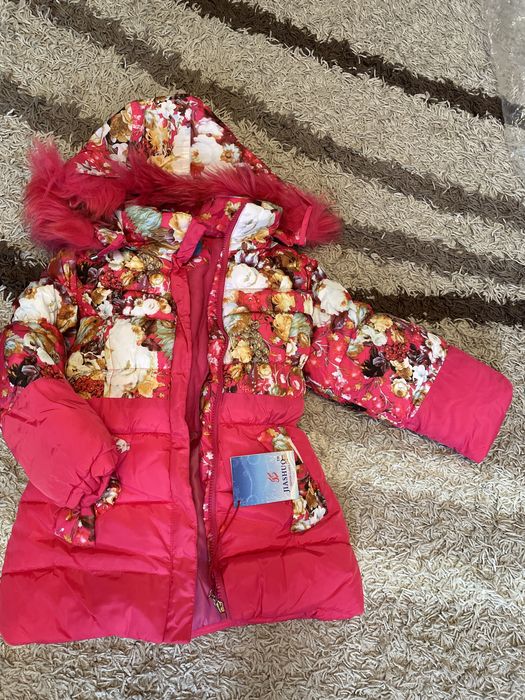 продам детскую куртку