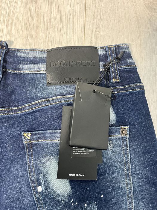 Blugi dsquared scurti