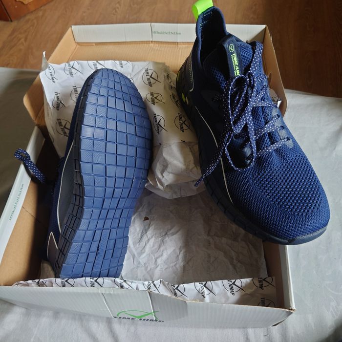 Продам Кроссовки TimeJump